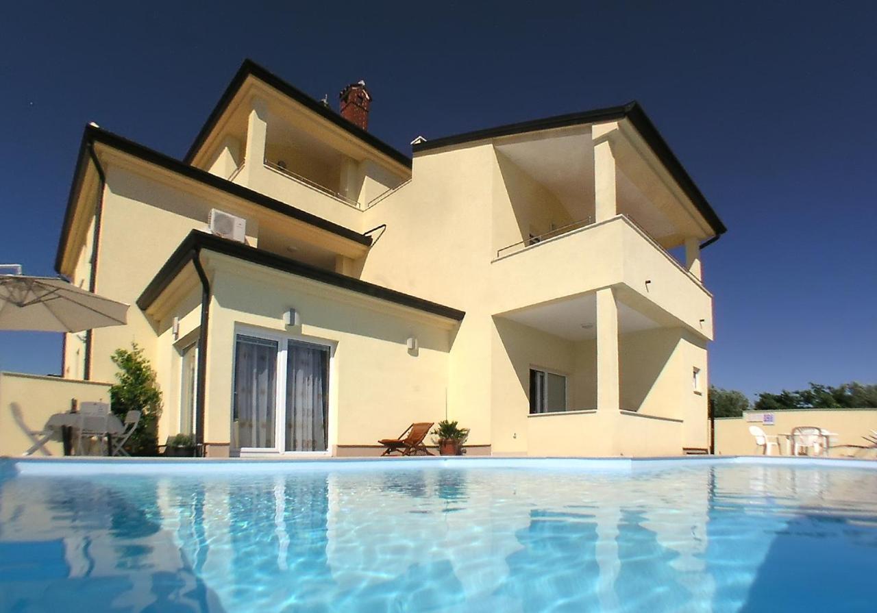 Vila Bicikleta Istra ペロイ エクステリア 写真